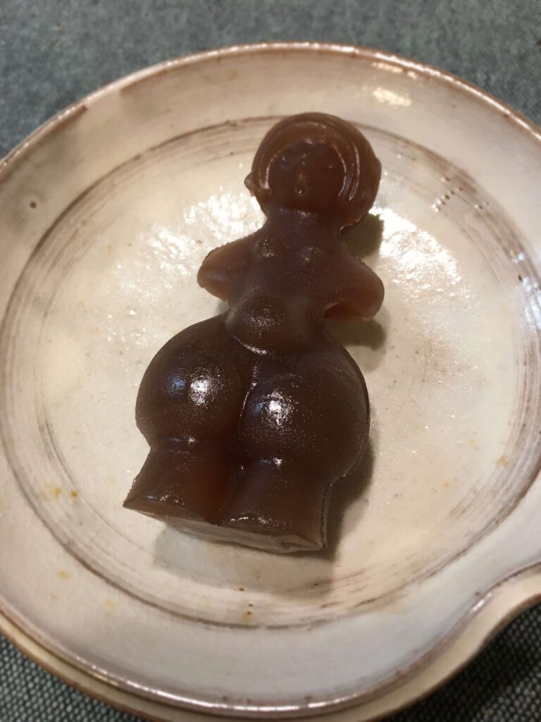 茅野市尖石縄文考古館の塩羊羹