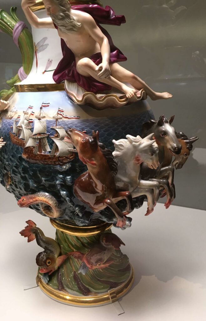 マイセン動物園展の展示風景